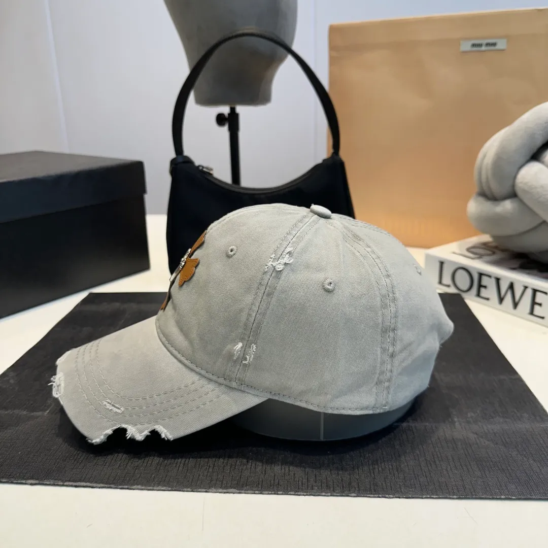 P60 Chrome Hearts 💓Early spring Korean style fashion retro distressed hole hat worn design versatile baseball cap peaked cap